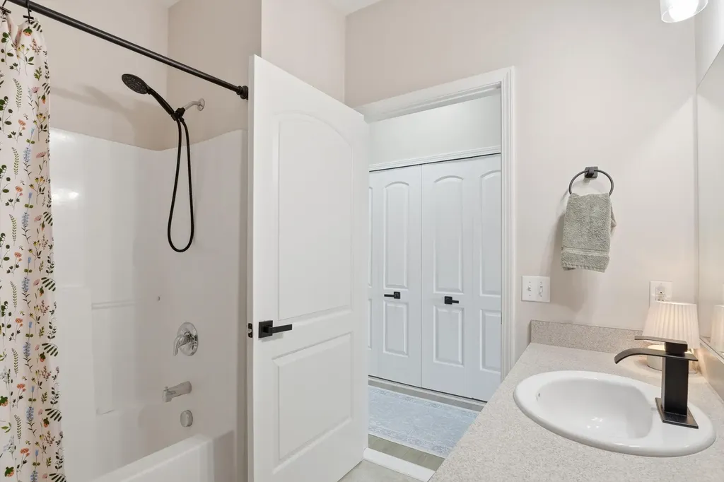 2946 Hunley Drive Ann Arbor City MI 48105