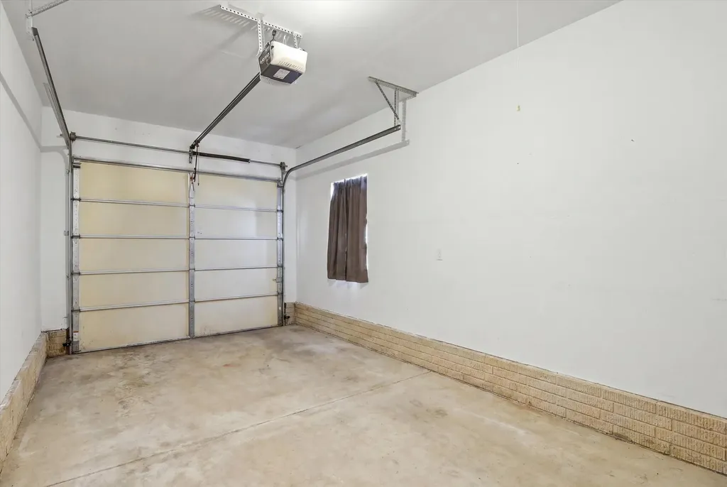 2946 Hunley Drive Ann Arbor City MI 48105