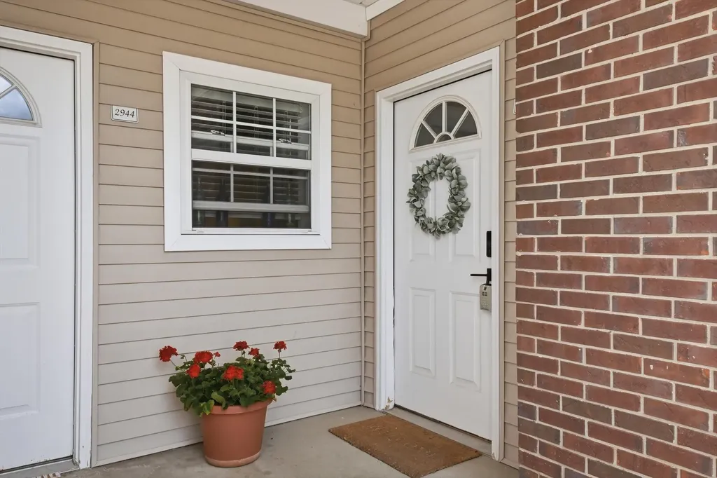 2946 Hunley Drive Ann Arbor City MI 48105
