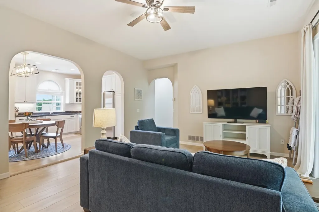 2946 Hunley Drive Ann Arbor City MI 48105