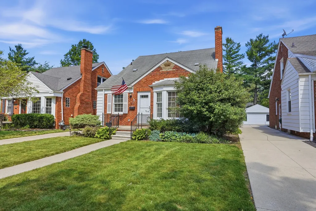 3031 Syracuse Street Dearborn City MI 48124