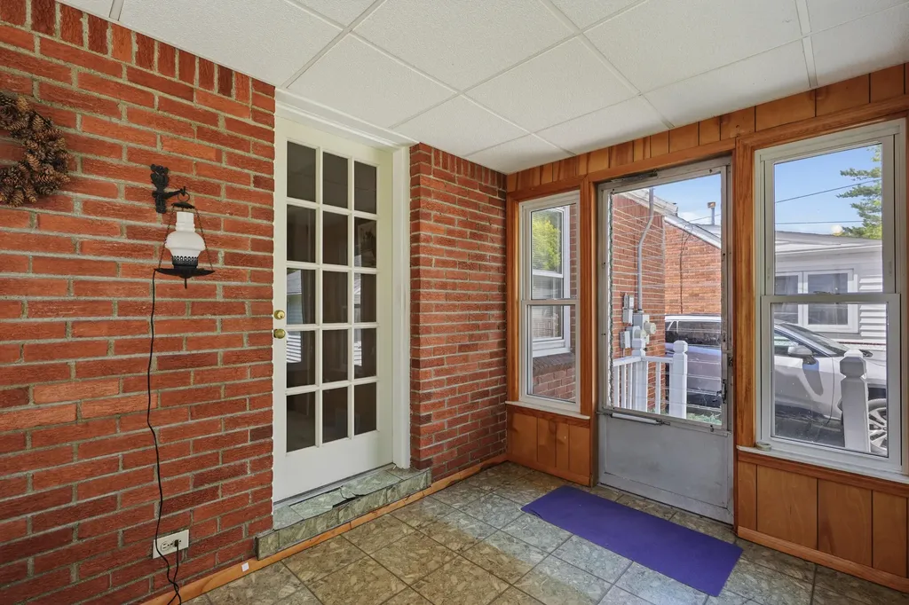 3031 Syracuse Street Dearborn City MI 48124