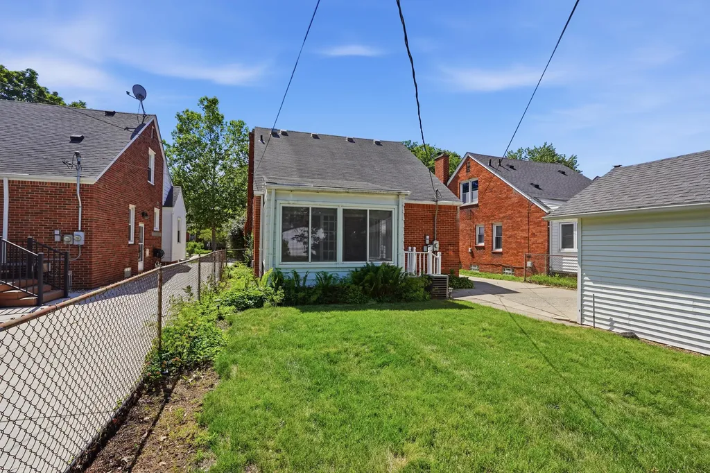 3031 Syracuse Street Dearborn City MI 48124