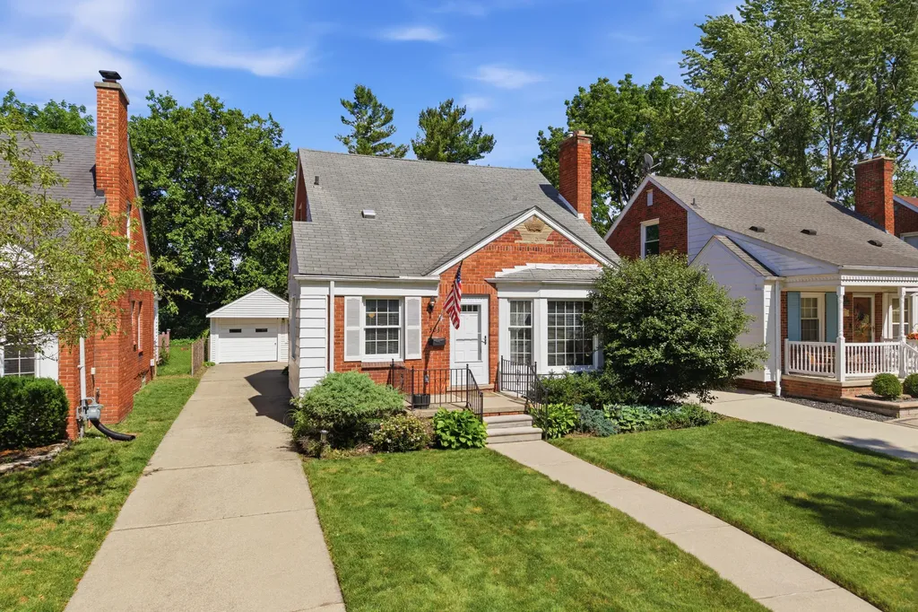 3031 Syracuse Street Dearborn City MI 48124