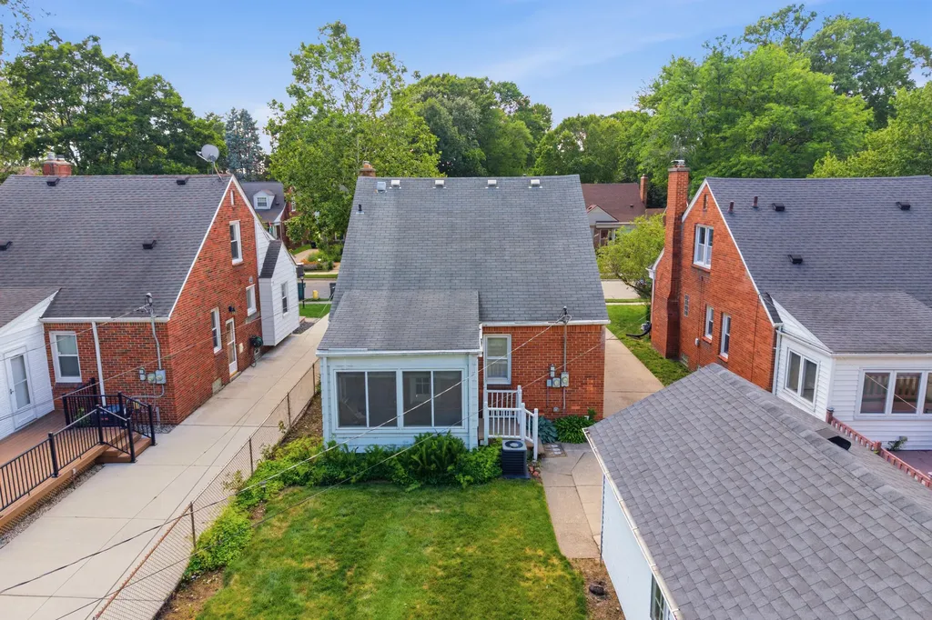 3031 Syracuse Street Dearborn City MI 48124