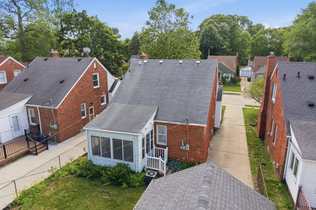 3031 Syracuse Street Dearborn City MI 48124
