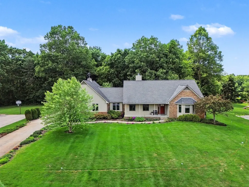 Green Oak Township MI, 11202 Clovis Pointe Drive