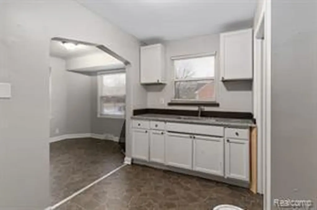 10642 Mckinney Street Detroit City MI 48224