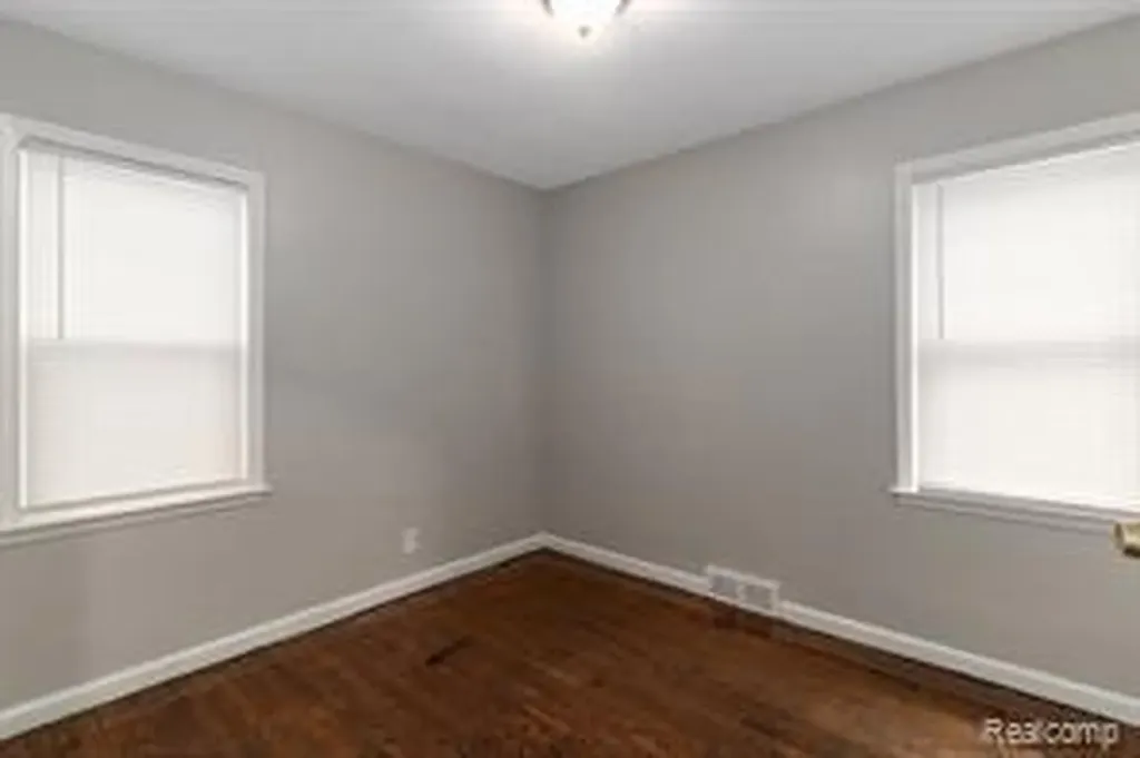 10642 Mckinney Street Detroit City MI 48224