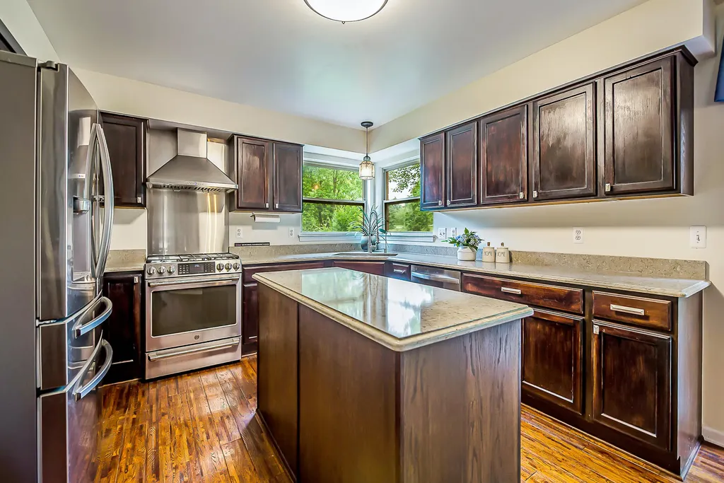 8757 Sydney Drive York Charter Township MI 48176