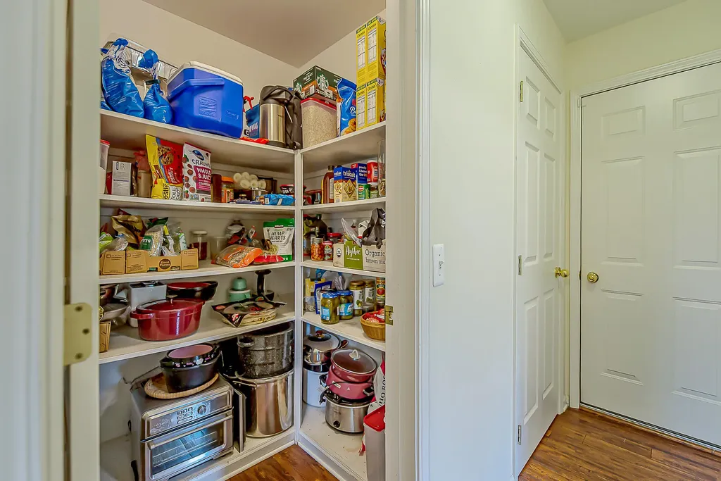 8757 Sydney Drive York Charter Township MI 48176