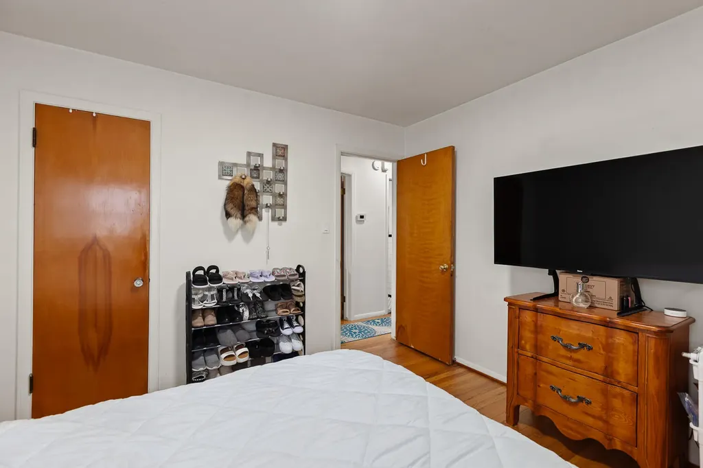 736 Farnham Avenue Lincoln Park City MI 48146