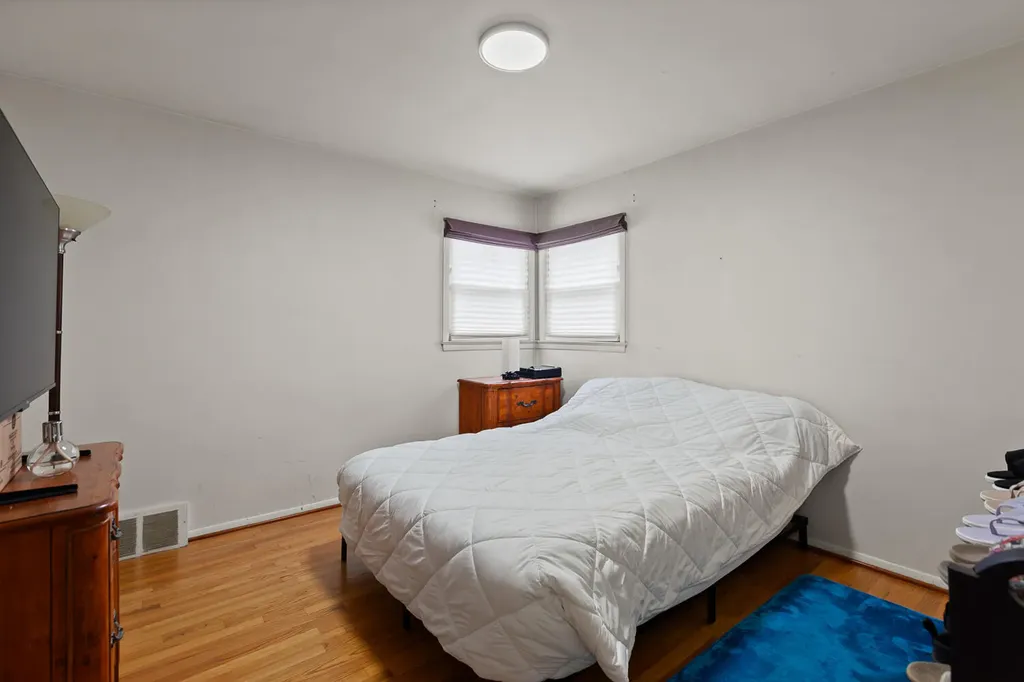 736 Farnham Avenue Lincoln Park City MI 48146