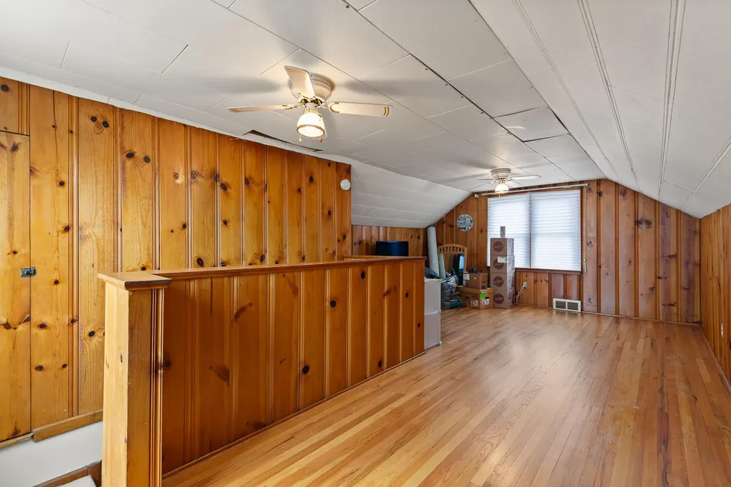 736 Farnham Avenue Lincoln Park City MI 48146
