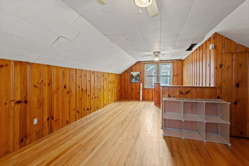 736 Farnham Avenue Lincoln Park City MI 48146