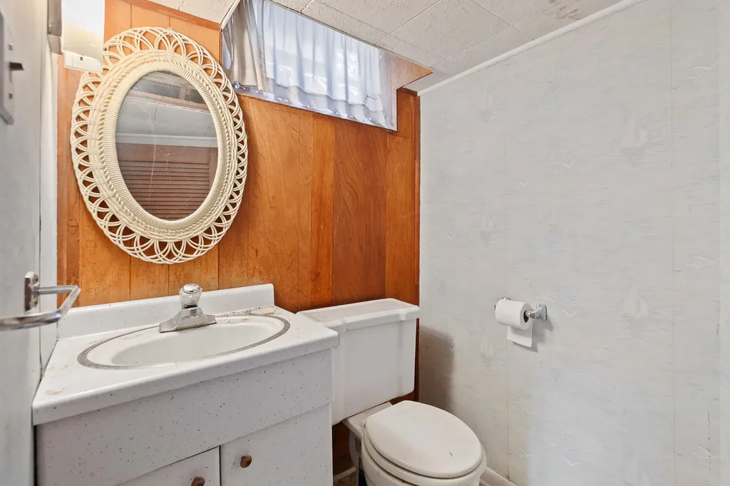 736 Farnham Avenue Lincoln Park City MI 48146