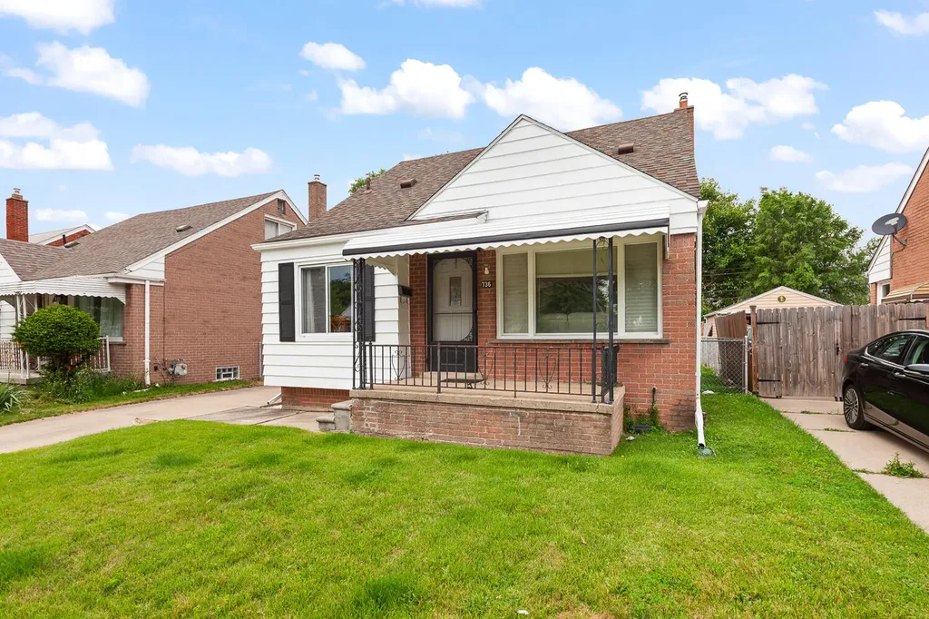 736 Farnham Avenue Lincoln Park City MI 48146