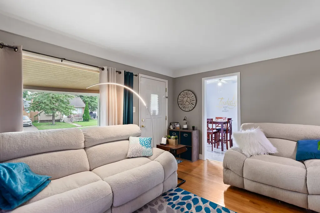 736 Farnham Avenue Lincoln Park City MI 48146