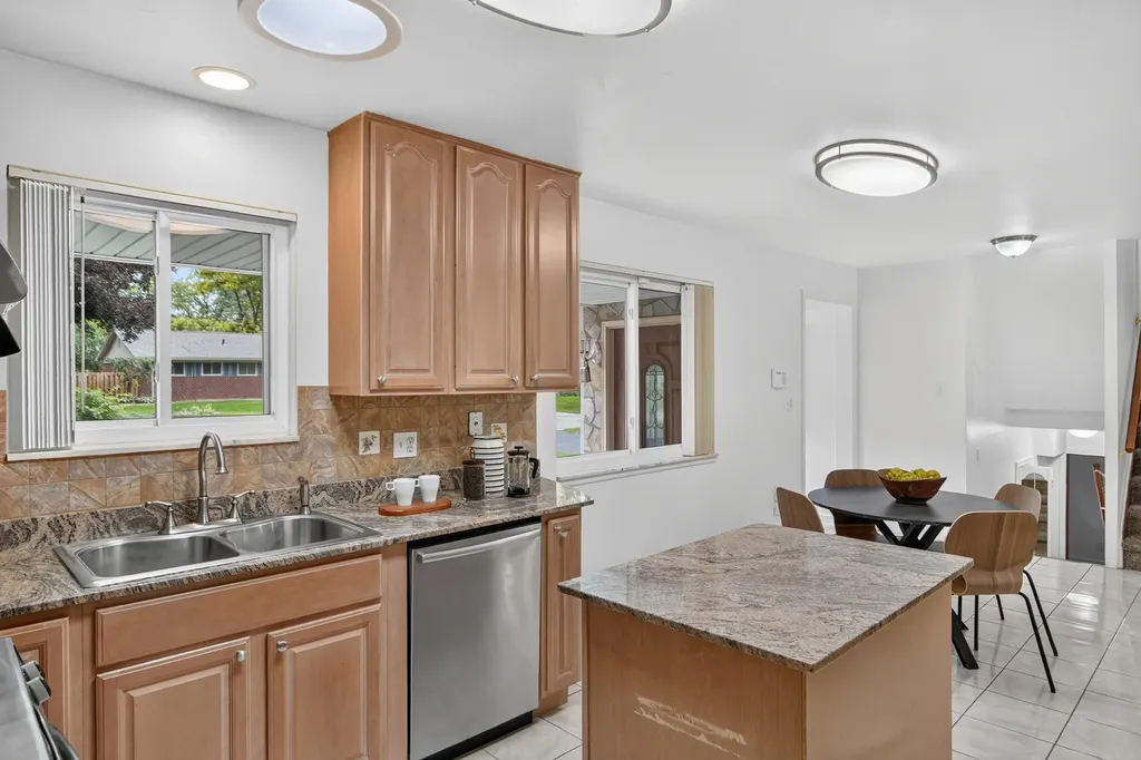 32463 Dunford Street Farmington Hills City MI 48334