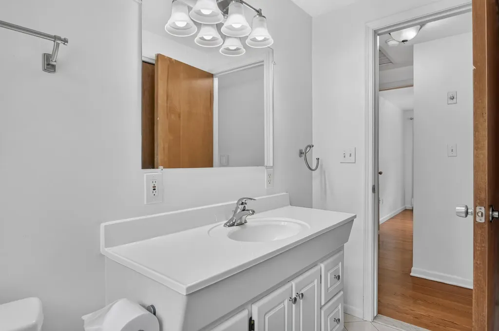 32463 Dunford Street Farmington Hills City MI 48334
