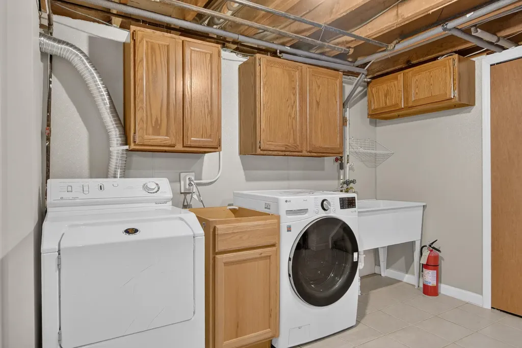 32463 Dunford Street Farmington Hills City MI 48334