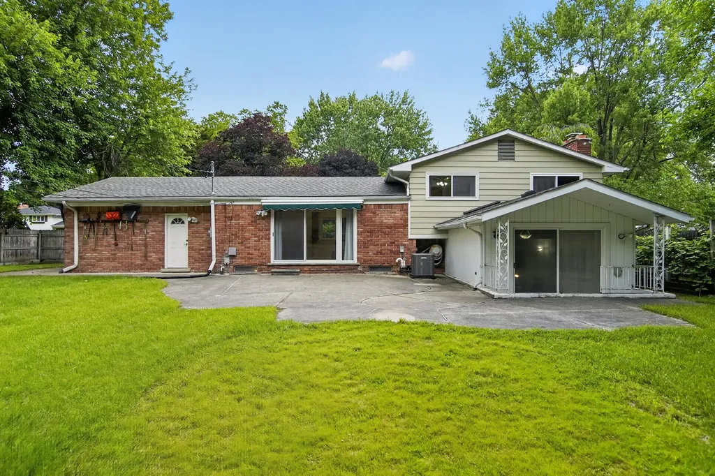 32463 Dunford Street Farmington Hills City MI 48334