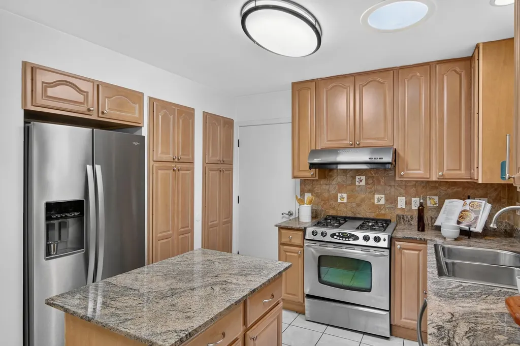 32463 Dunford Street Farmington Hills City MI 48334