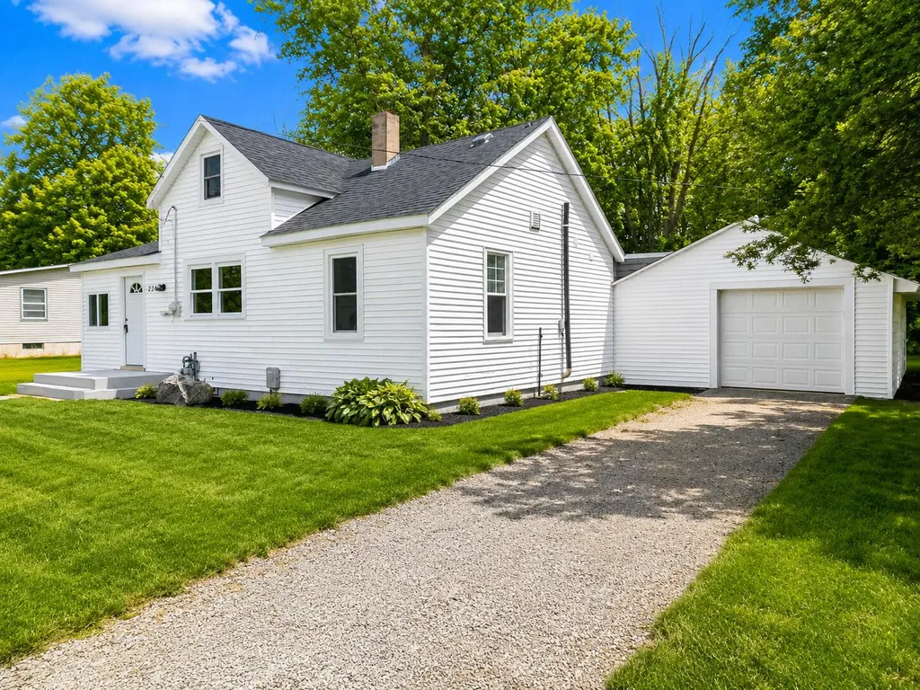226 Cedar Street NE Cedar Springs City MI 49319