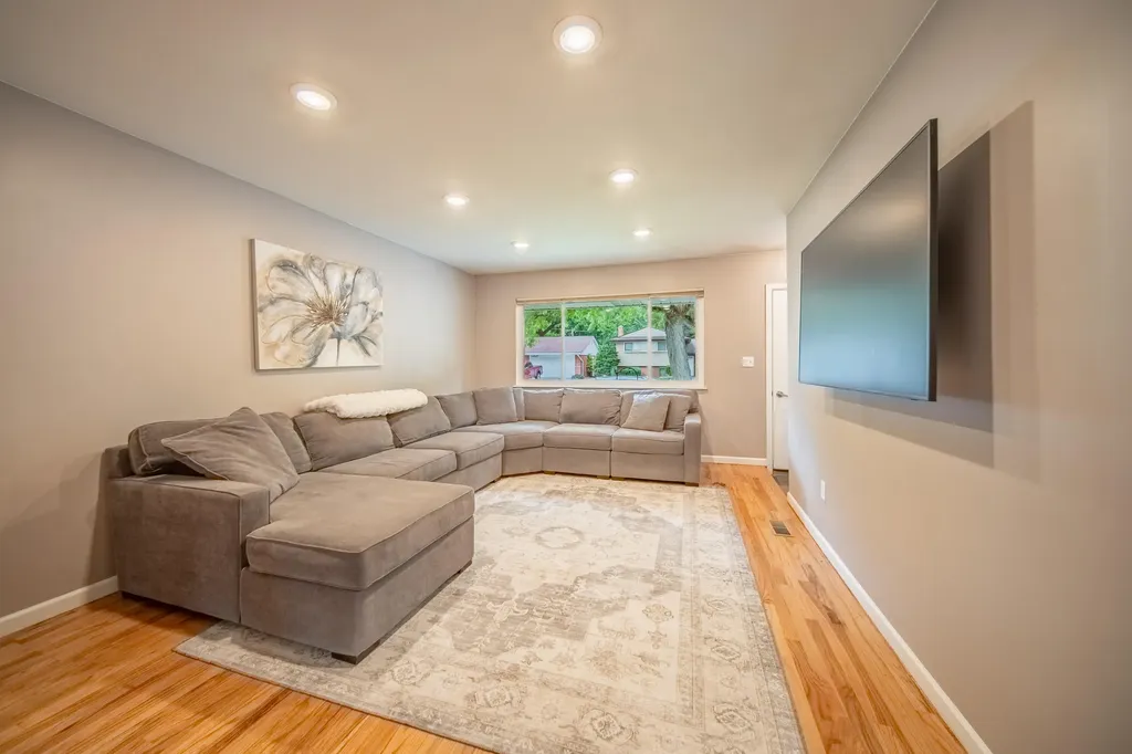 14638 Ellen Drive Livonia City MI 48154