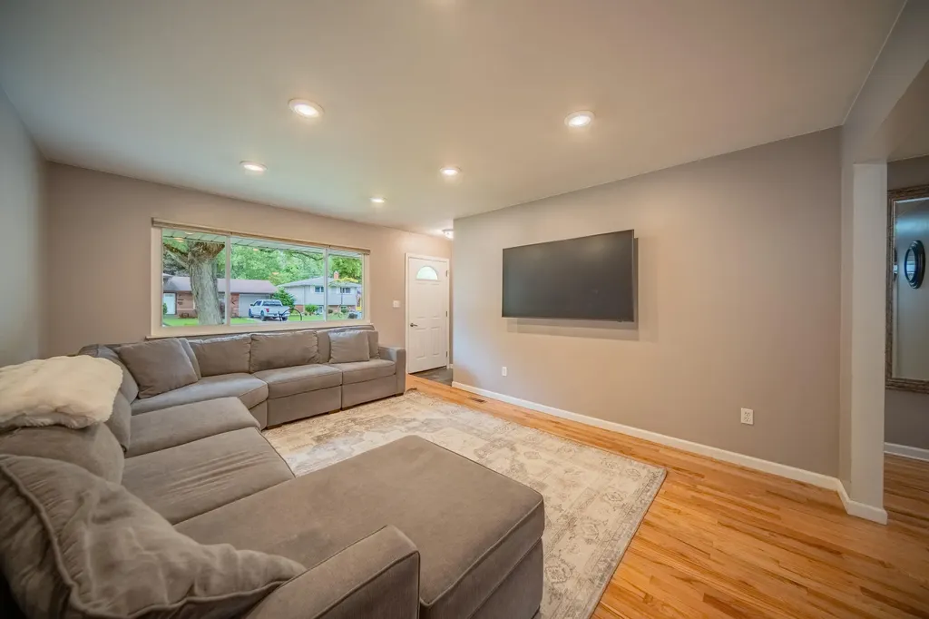14638 Ellen Drive Livonia City MI 48154