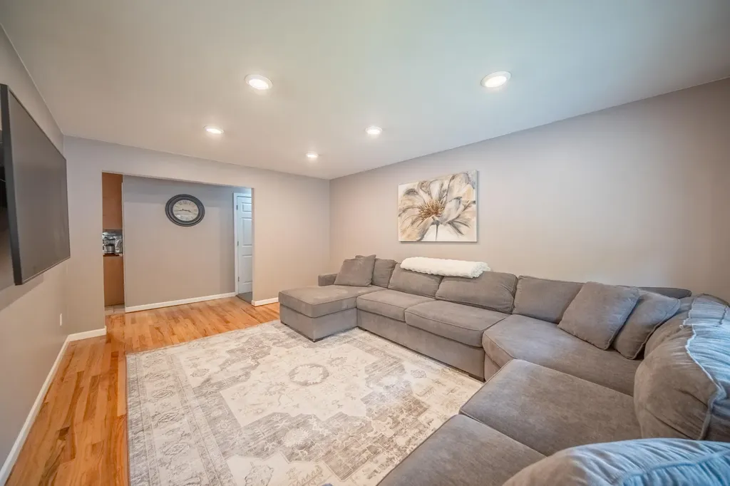 14638 Ellen Drive Livonia City MI 48154