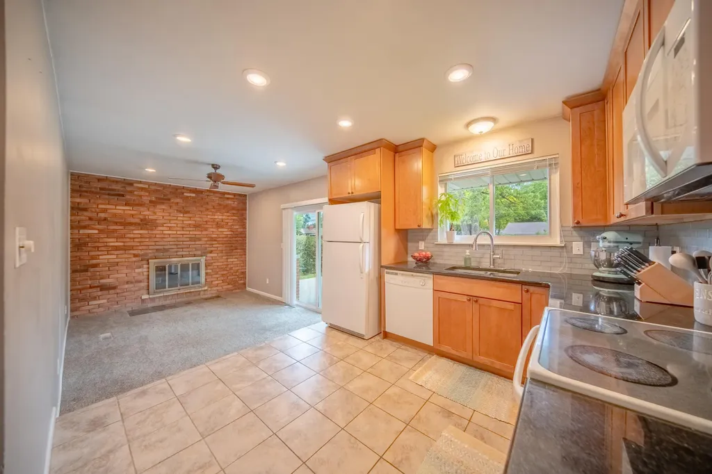 14638 Ellen Drive Livonia City MI 48154