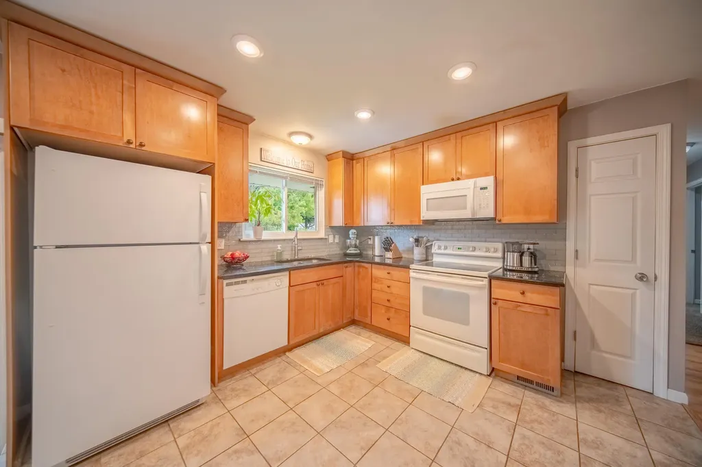 14638 Ellen Drive Livonia City MI 48154