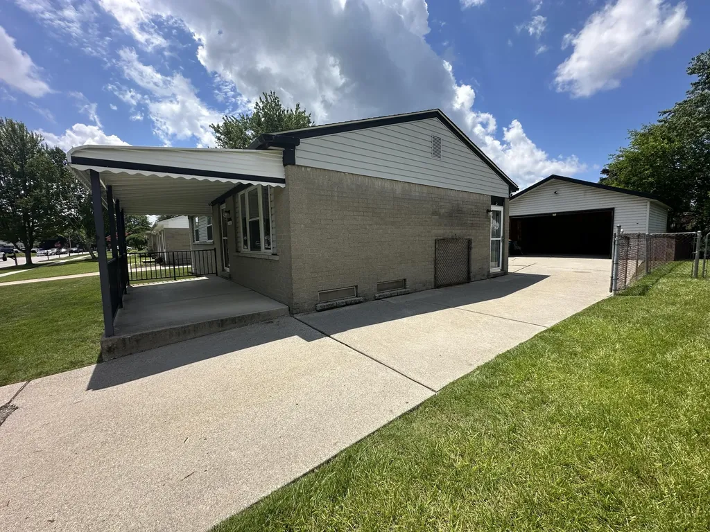 9856 Van Buren Street Van Buren Charter Township MI 48111
