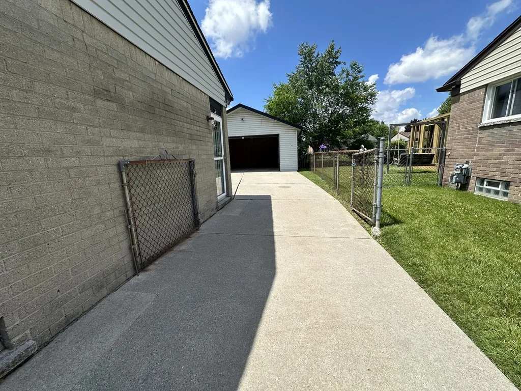 9856 Van Buren Street Van Buren Charter Township MI 48111