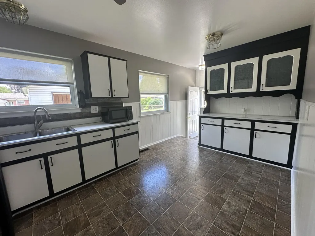 9856 Van Buren Street Van Buren Charter Township MI 48111