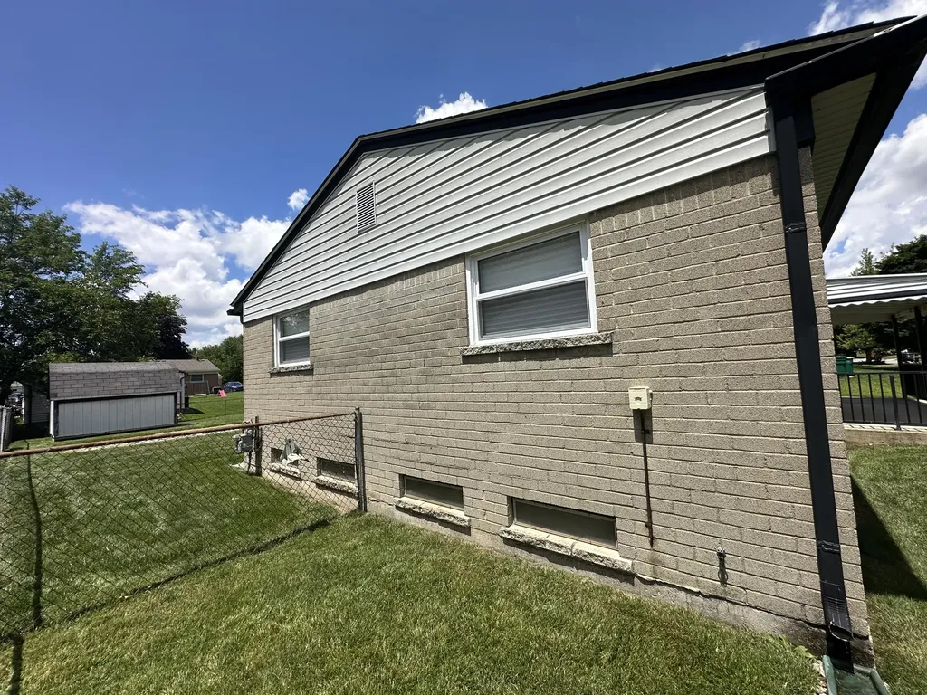 9856 Van Buren Street Van Buren Charter Township MI 48111