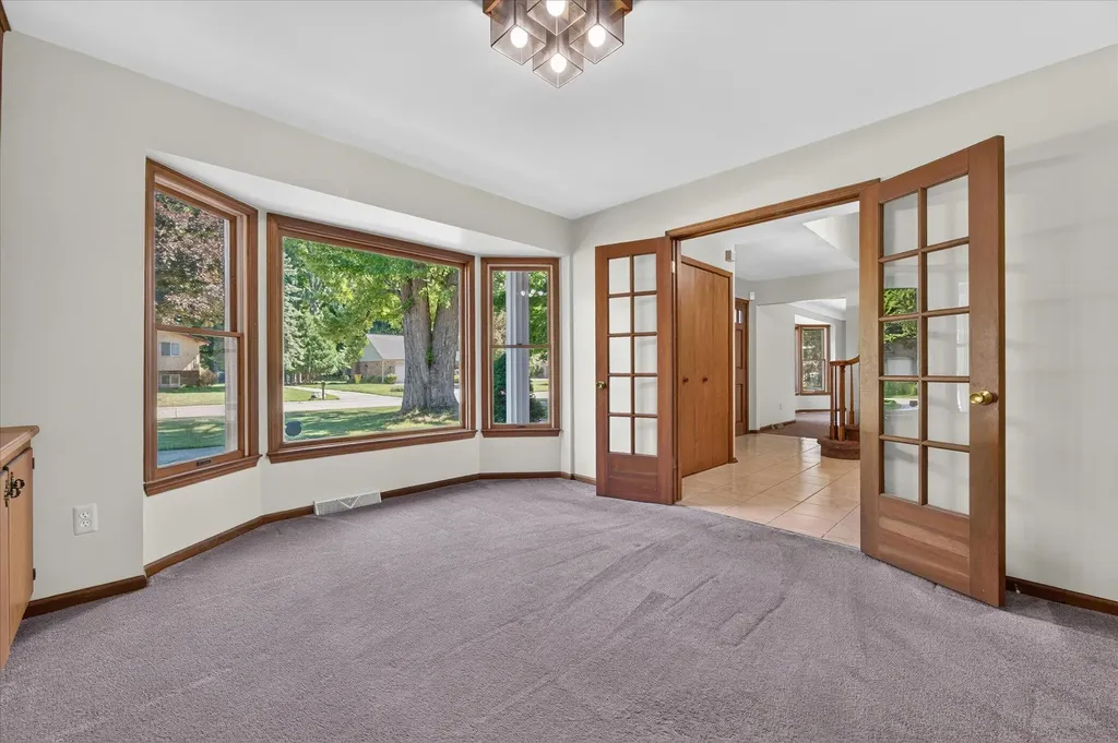 8441 Sarah Lane Grosse Ile Township MI 48138