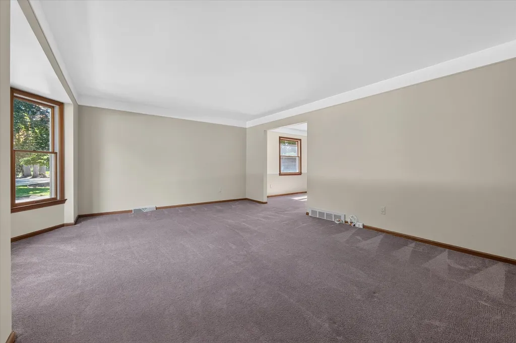 8441 Sarah Lane Grosse Ile Township MI 48138