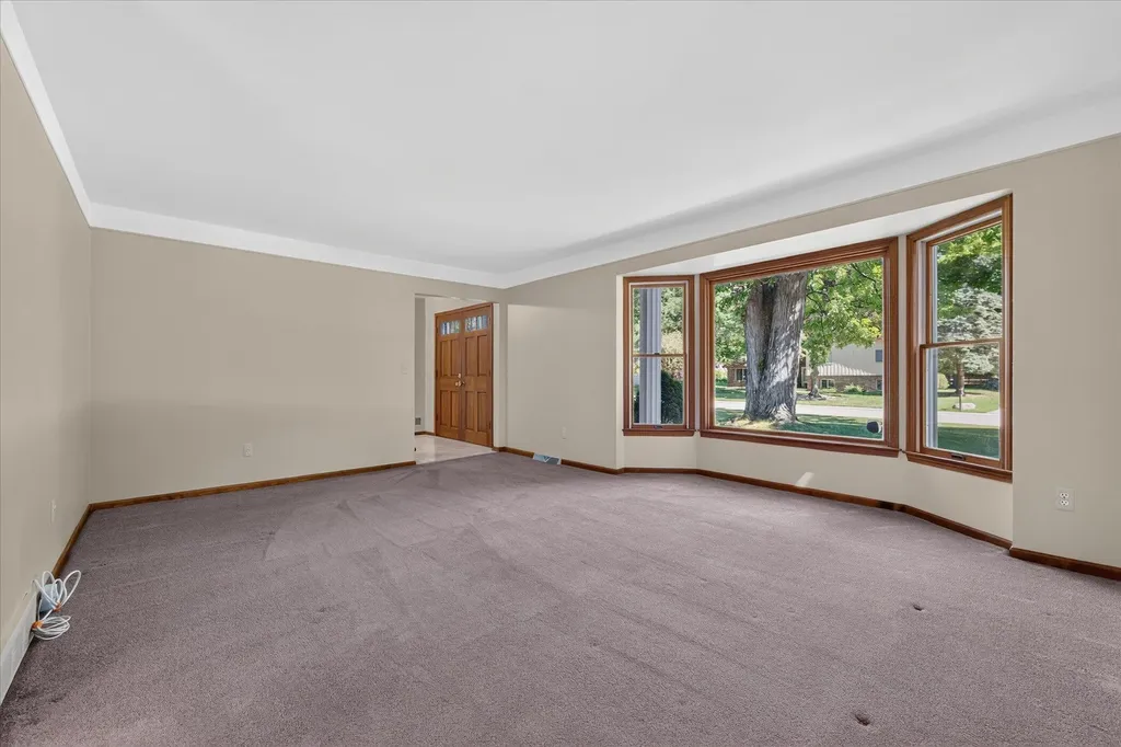 8441 Sarah Lane Grosse Ile Township MI 48138