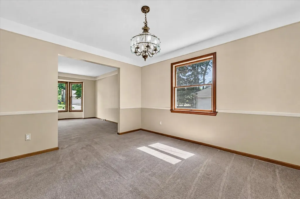 8441 Sarah Lane Grosse Ile Township MI 48138