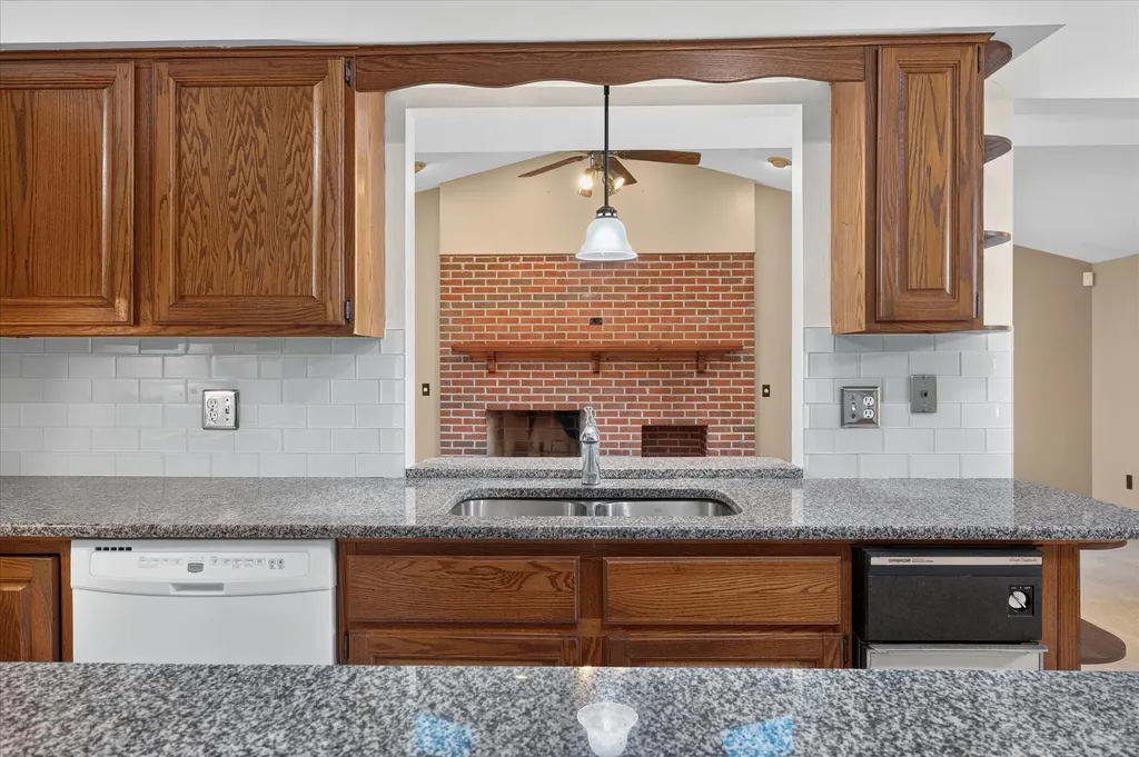 8441 Sarah Lane Grosse Ile Township MI 48138