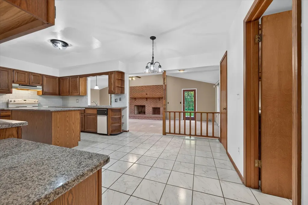 8441 Sarah Lane Grosse Ile Township MI 48138