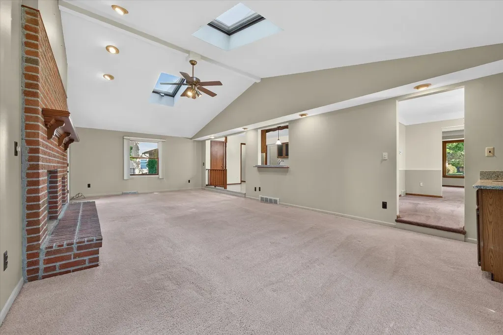 8441 Sarah Lane Grosse Ile Township MI 48138