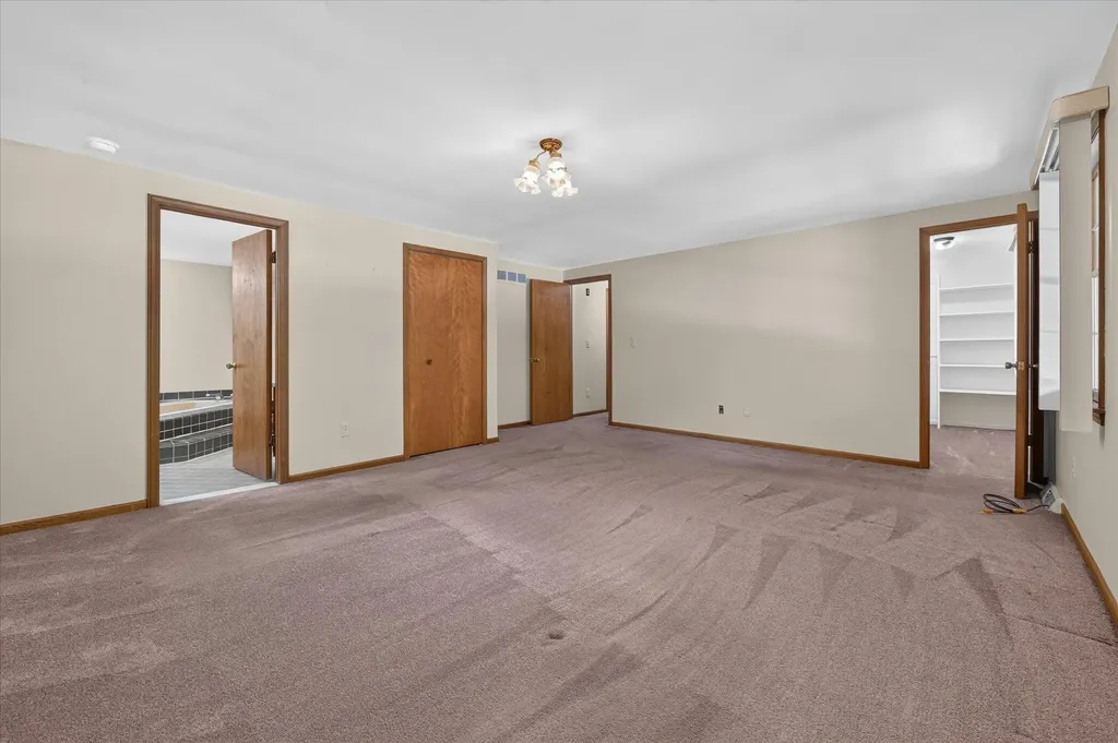 8441 Sarah Lane Grosse Ile Township MI 48138