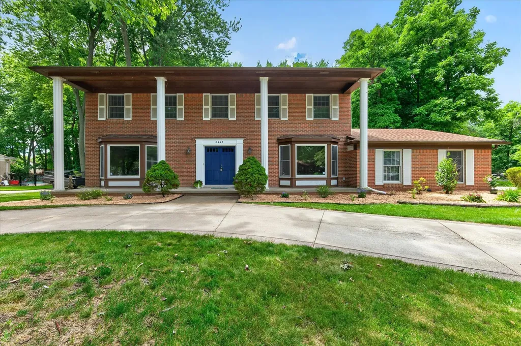 8441 Sarah Lane Grosse Ile Township MI 48138