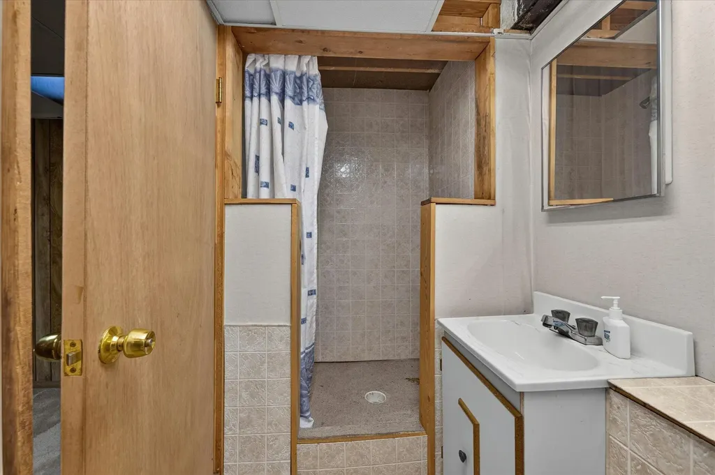 8441 Sarah Lane Grosse Ile Township MI 48138