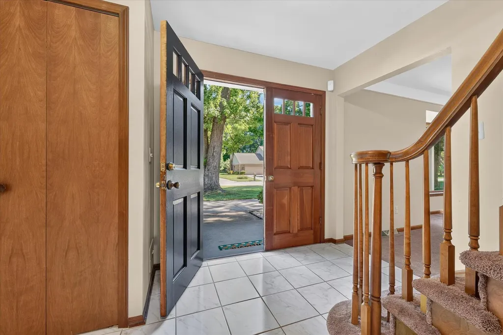 8441 Sarah Lane Grosse Ile Township MI 48138