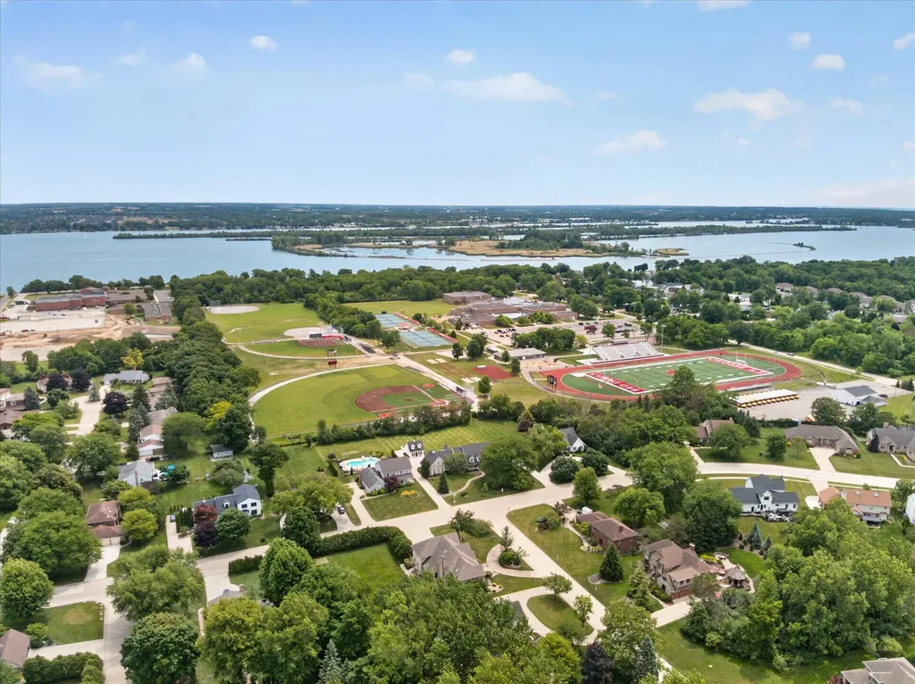 8441 Sarah Lane Grosse Ile Township MI 48138