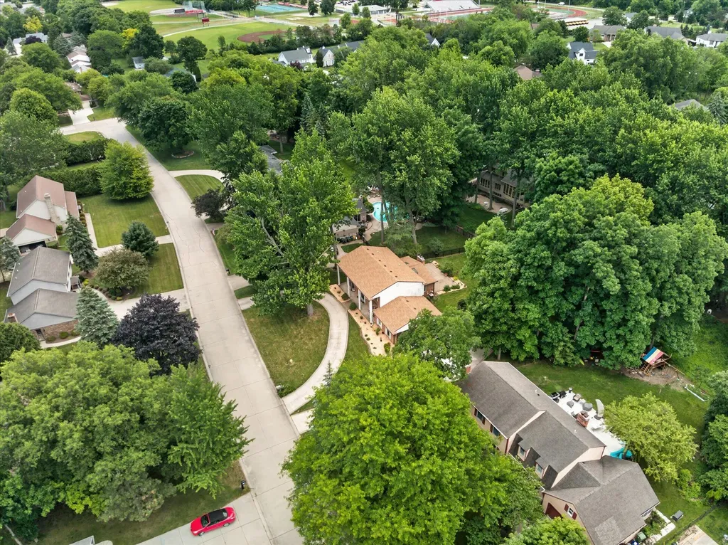 8441 Sarah Lane Grosse Ile Township MI 48138